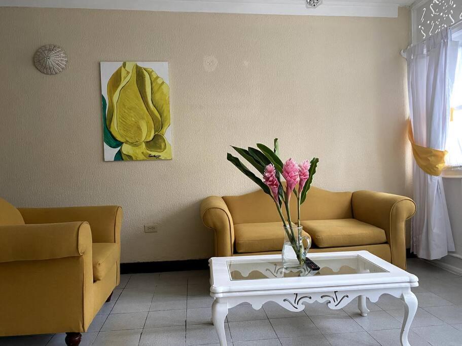 רנאוויי ביי Lush Tropical Apartment Located In A 4-Star Resort מראה חיצוני תמונה