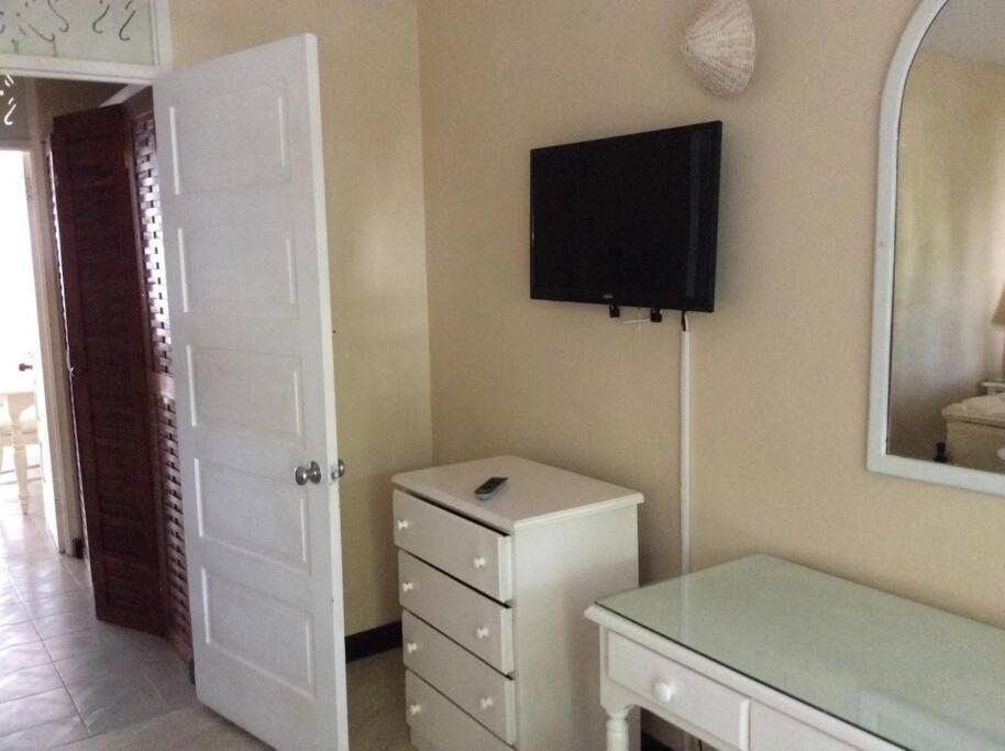 רנאוויי ביי Lush Tropical Apartment Located In A 4-Star Resort מראה חיצוני תמונה