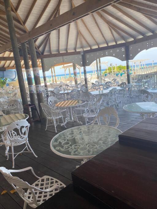 רנאוויי ביי Lush Tropical Apartment Located In A 4-Star Resort מראה חיצוני תמונה