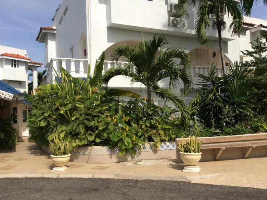רנאוויי ביי Lush Tropical Apartment Located In A 4-Star Resort מראה חיצוני תמונה